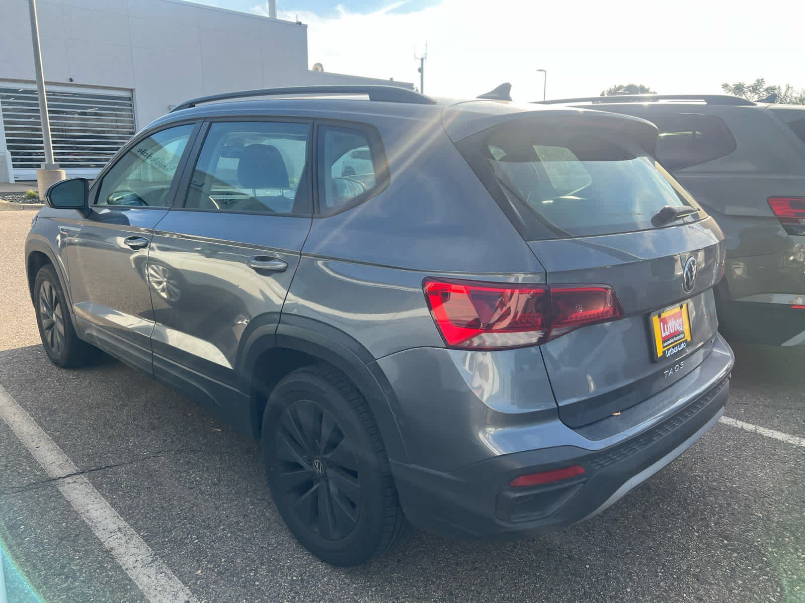 2022 Volkswagen Taos S photo 4