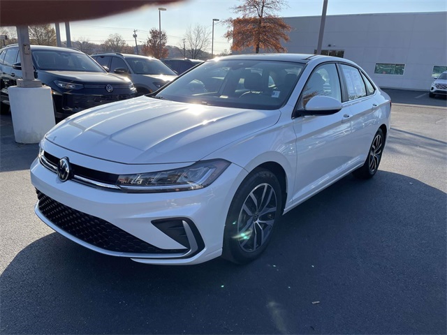 2025 Volkswagen Jetta 1.5T SE photo 2