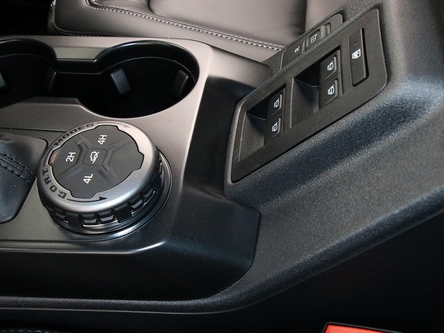 2025 Ford Bronco Outer Banks photo 23
