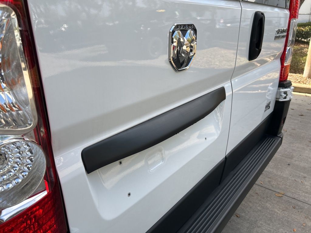 2023 Ram ProMaster 3500 Window Van photo 7