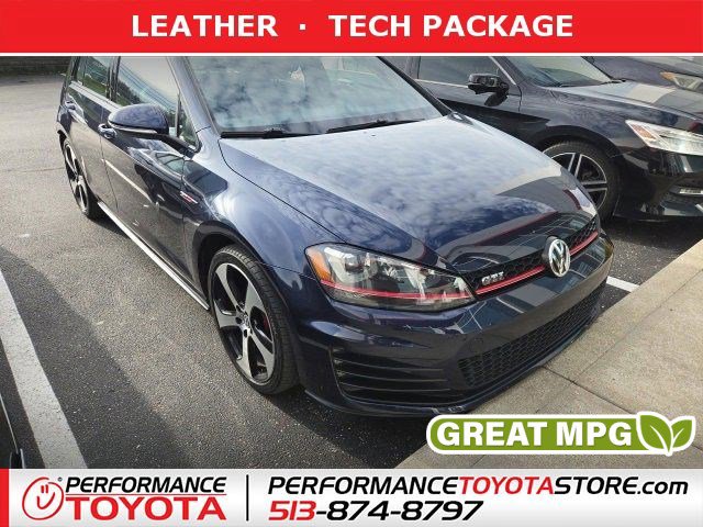 2016 Volkswagen Golf GTI SE's photo