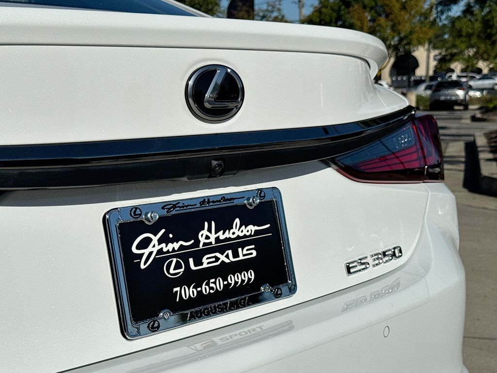 2024 Lexus ES 350 F SPORT Handling photo 9