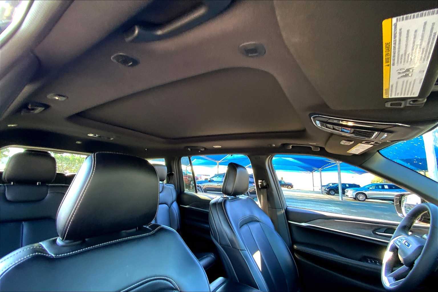 2024 Jeep Grand Cherokee Limited photo 13