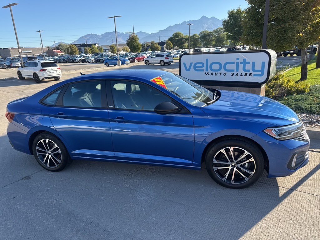 2023 Volkswagen Jetta 1.5T Sport photo 8