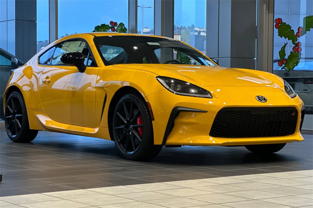 2026 Toyota GR86 Yuzu photo 2