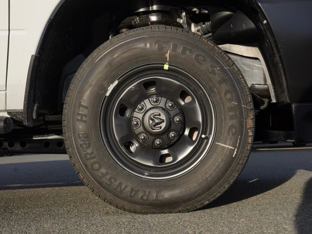 New 2026 Bright White Clear-Coat Exterior Paint RAM Tradesman image 8