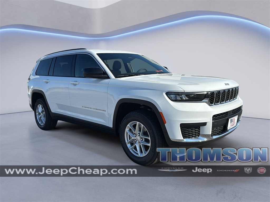 2025 Jeep Grand Cherokee L Laredo's photo