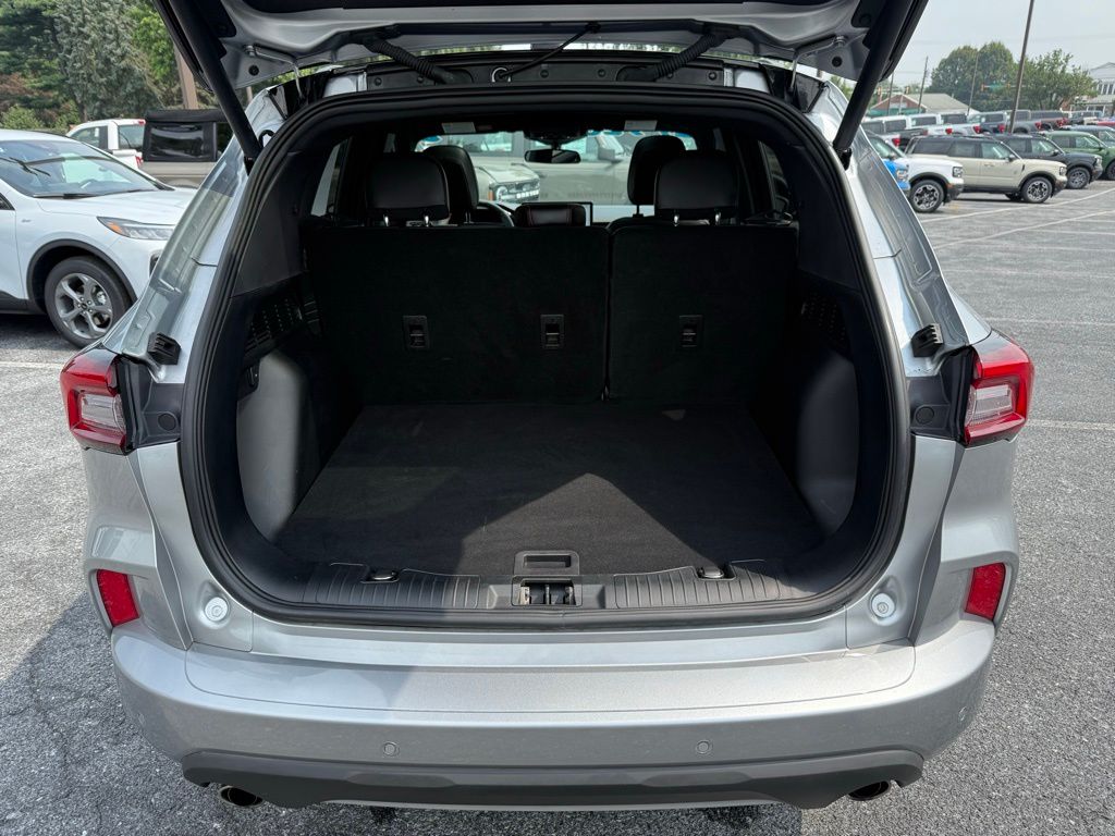 2023 Ford Escape ST-Line photo 29