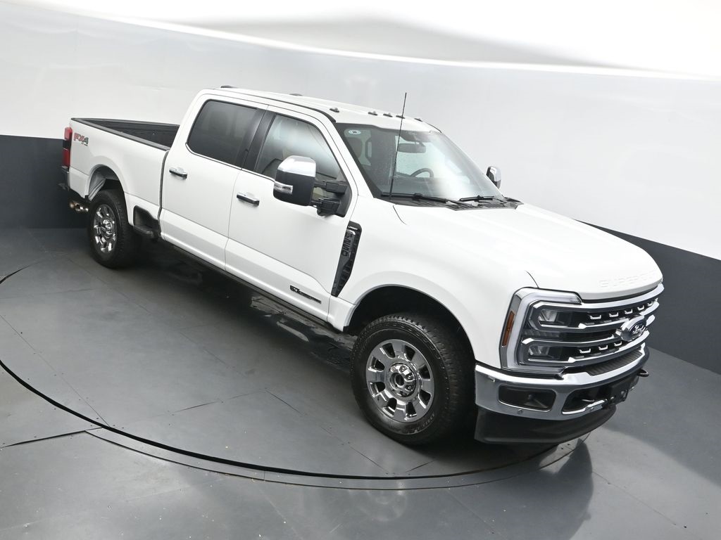 2025 Ford F-250 Super Duty Lariat's photo