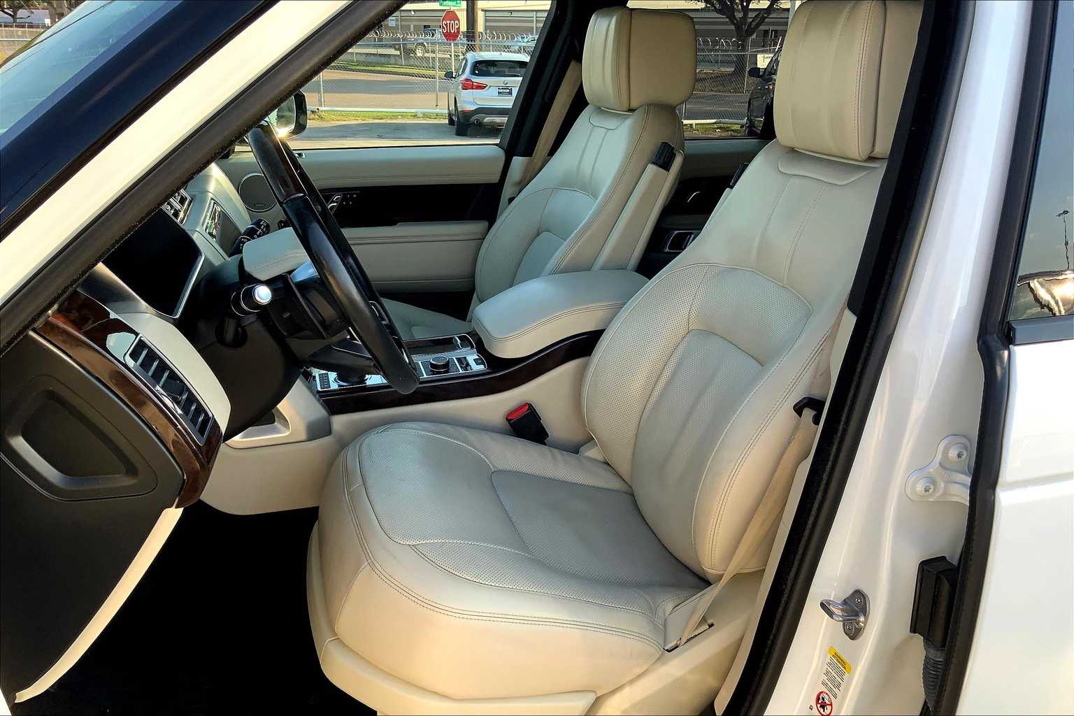 2019 Land Rover Range Rover HSE photo 5