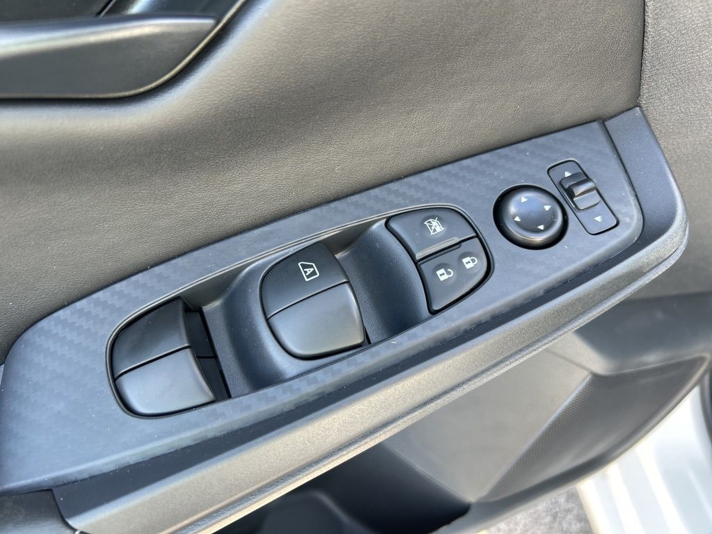 2025 Nissan Sentra S photo 12