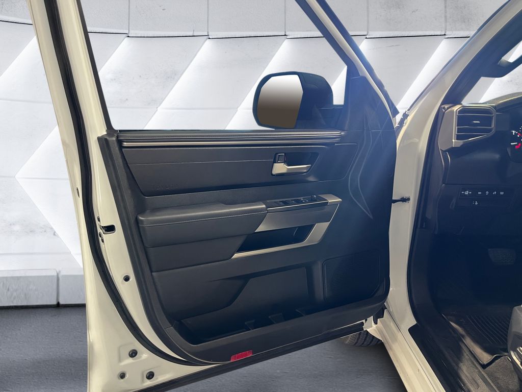 2025 Toyota Tundra SR5 photo 12