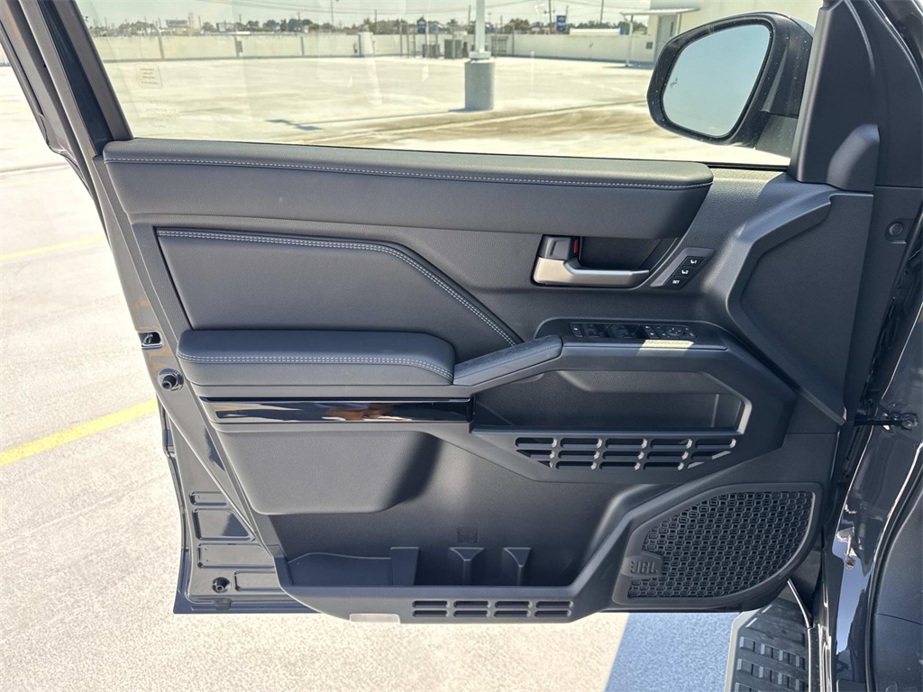 2025 Toyota 4Runner Limited photo 11