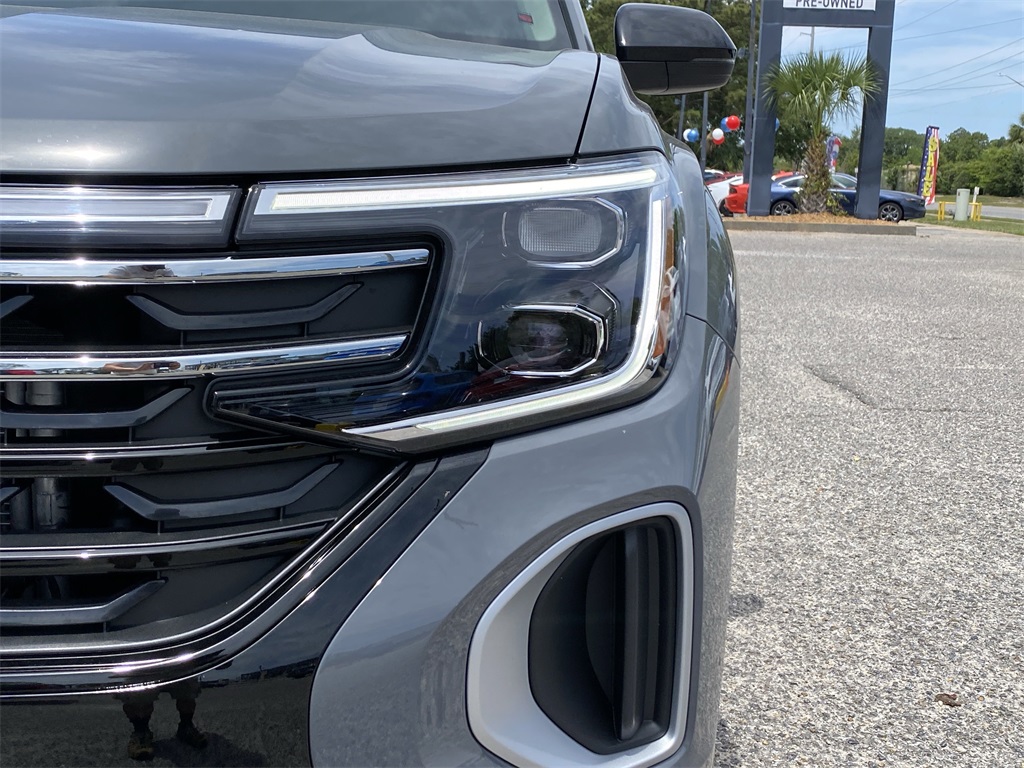 2025 Volkswagen Atlas Peak Edition SE photo 9