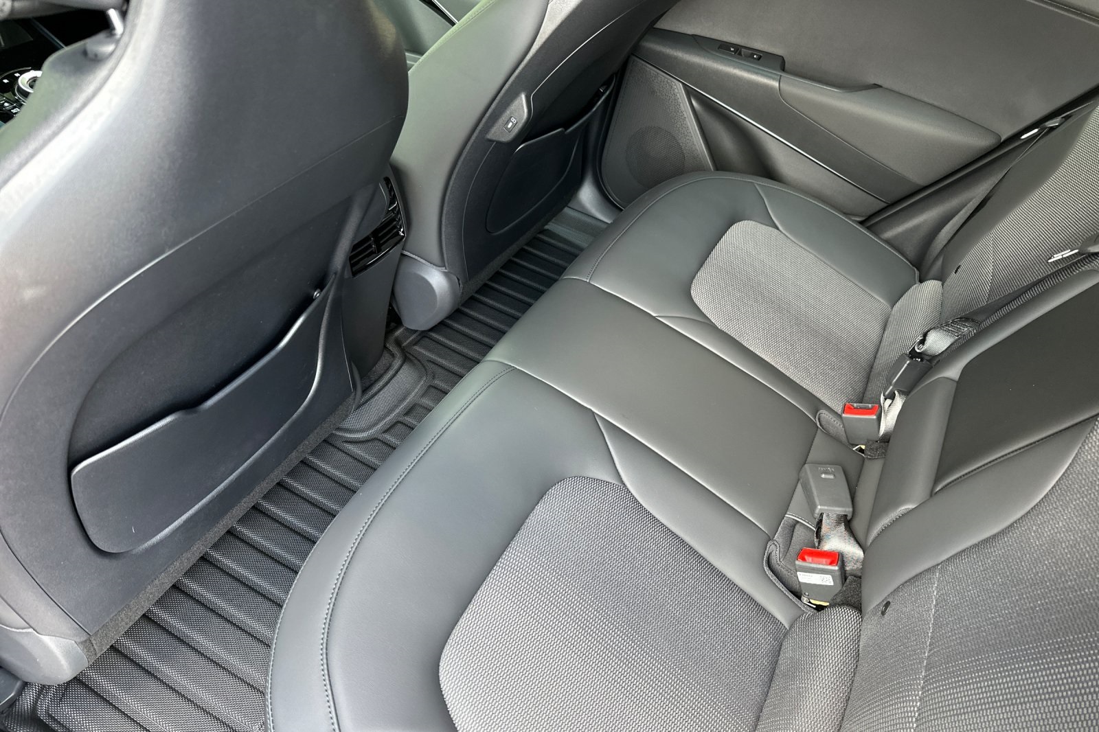 2025 Kia Niro EV Wind photo 8