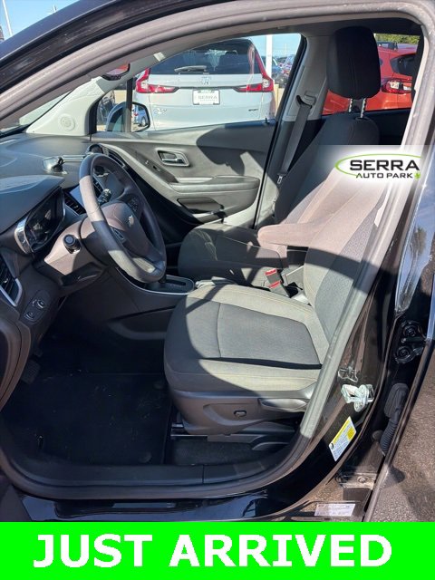 2022 Chevrolet Trax LS photo 5