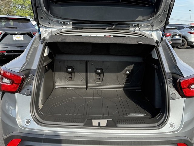 2026 Chevrolet Trax LT photo 4