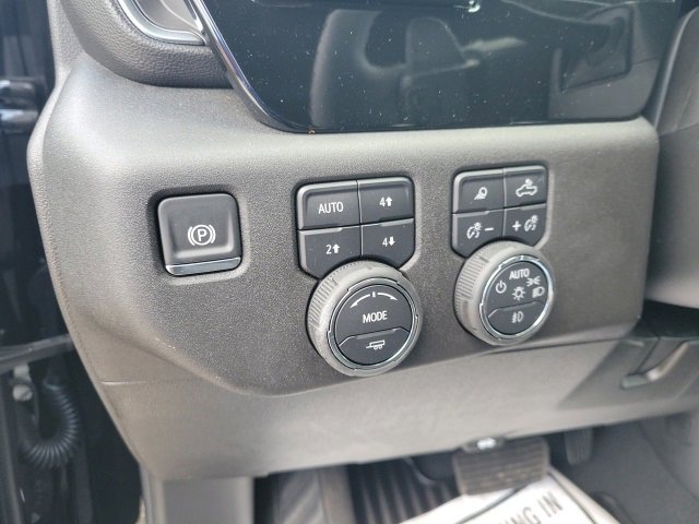 2025 Chevrolet Silverado 1500 RST photo 4