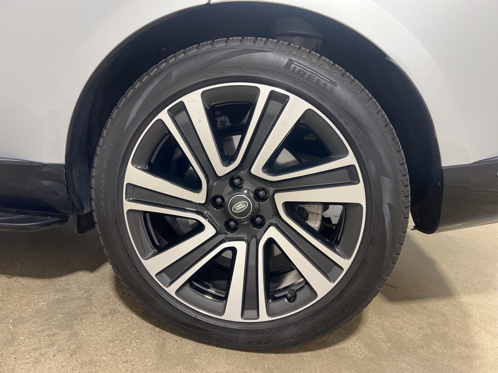 2023 Land Rover Range Rover SE photo 28