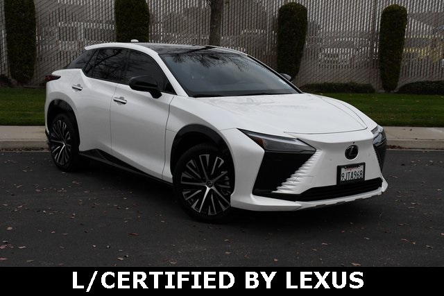 2023 Lexus RZ Premium's photo