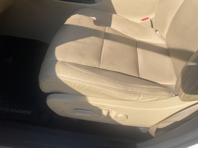 2016 Toyota Highlander Base Hybrid photo 11