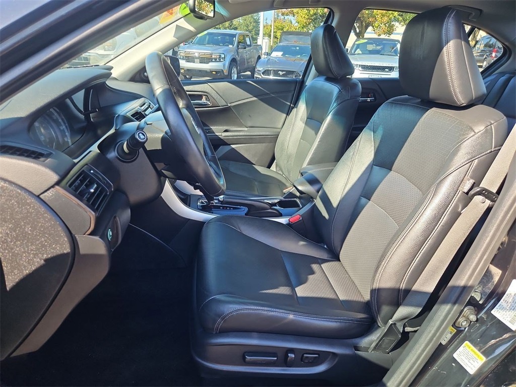 2015 Honda Accord EX-L photo 13