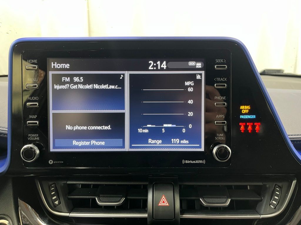 2020 Toyota C-HR XLE photo 14