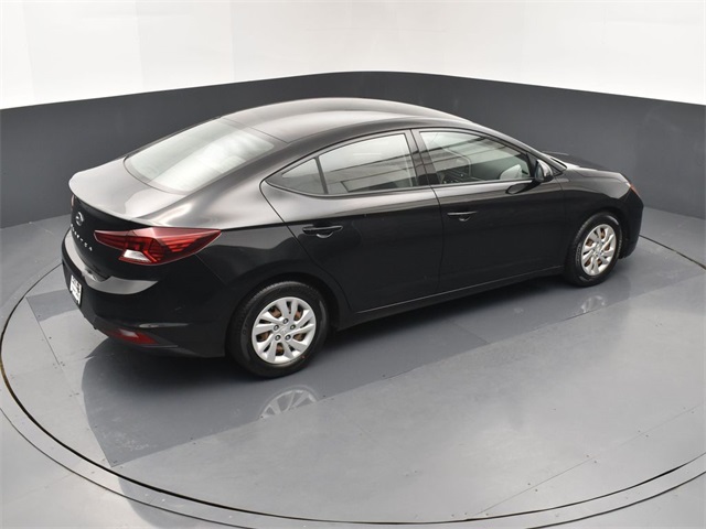 2019 Hyundai Elantra SE photo 17