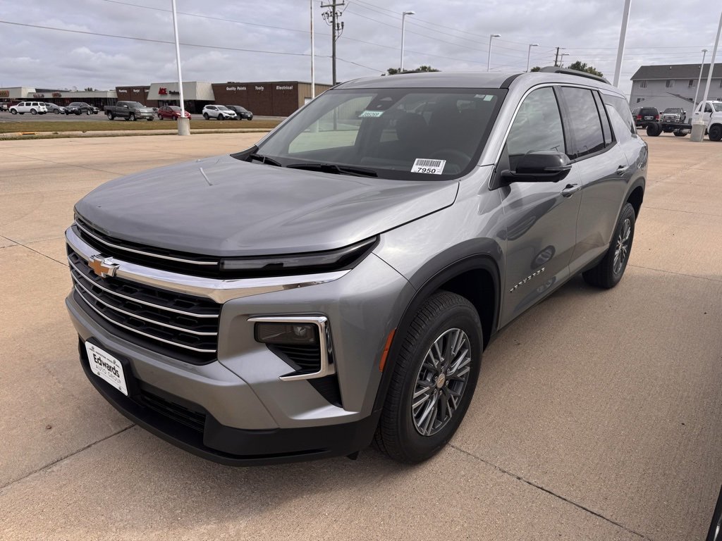 2026 Chevrolet Traverse photo 3