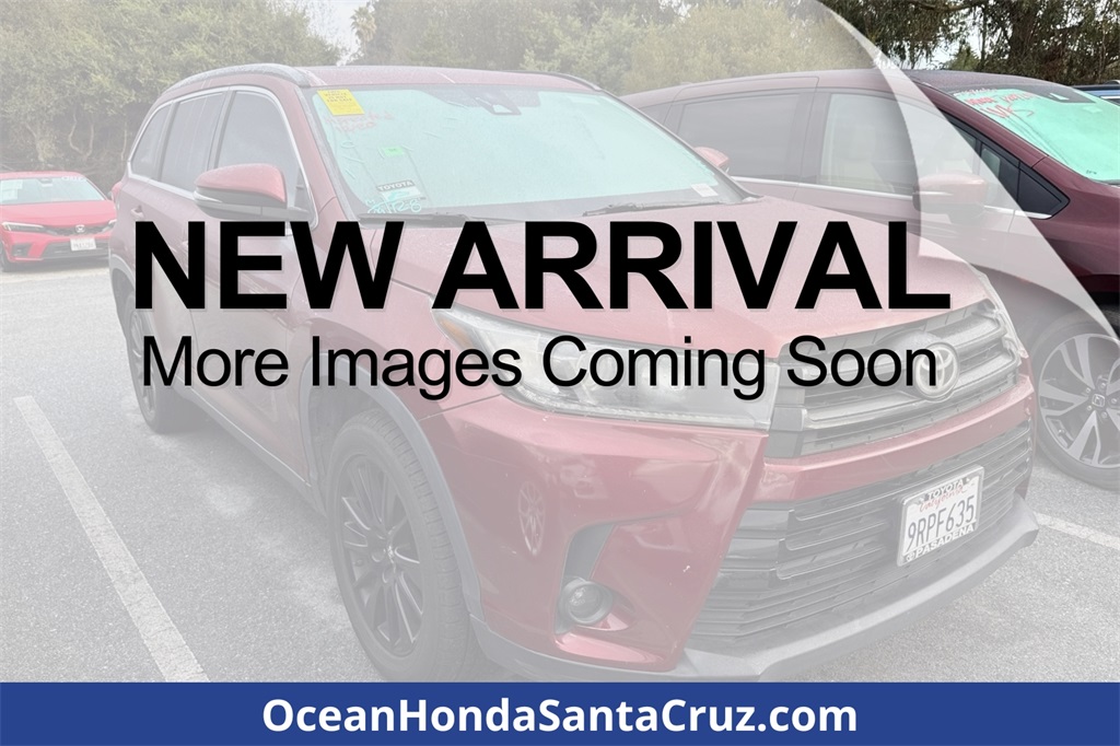 2019 Toyota Highlander SE's photo