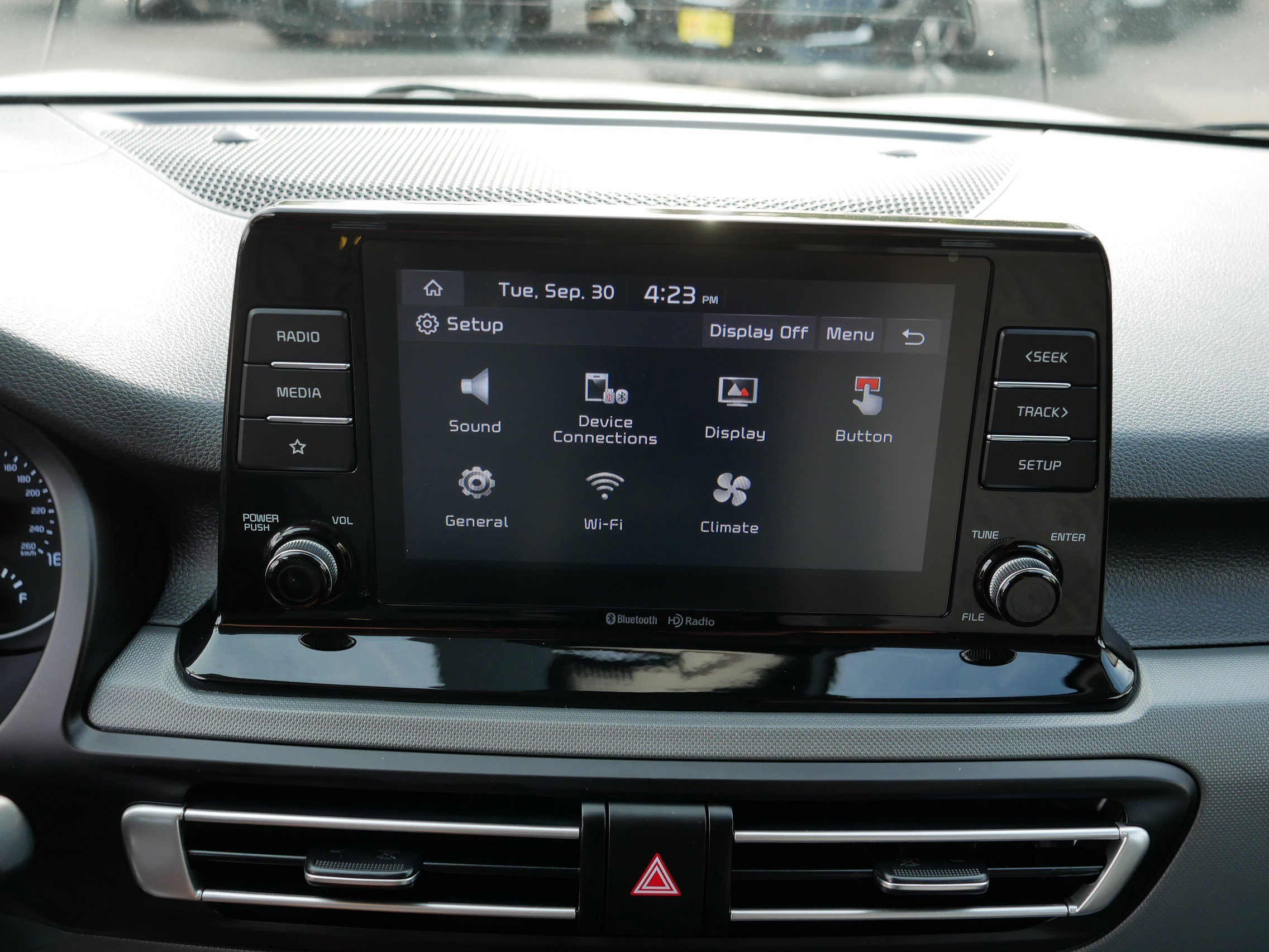 2023 Kia Seltos LX photo 26