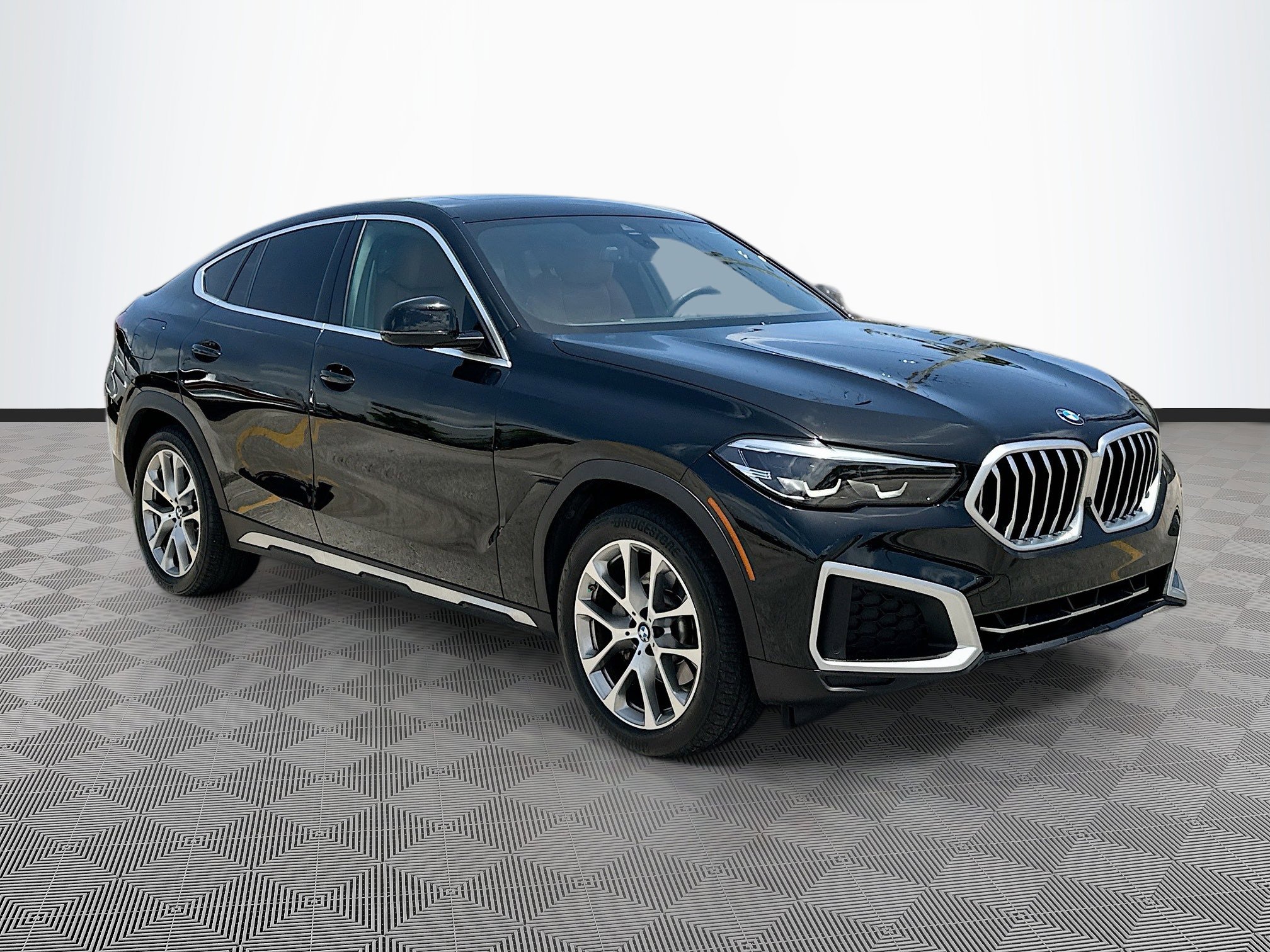 2023 BMW X6 40i's photo