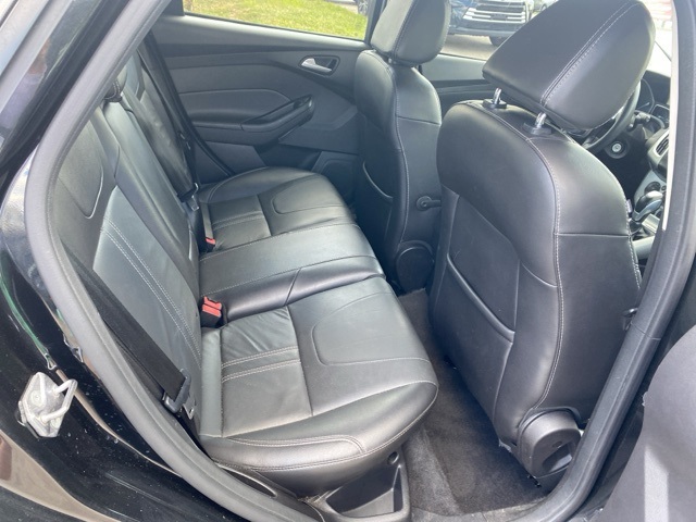 2014 Ford Focus SE photo 21