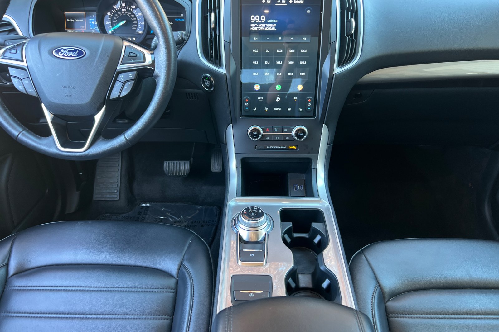 2023 Ford Edge SEL photo 9