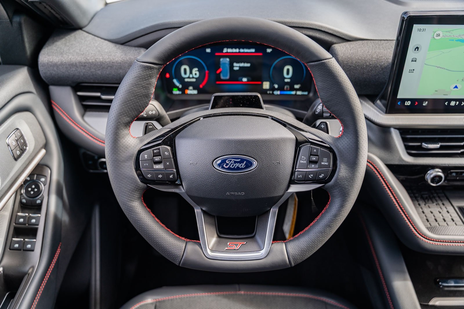 2025 Ford Explorer ST photo 15