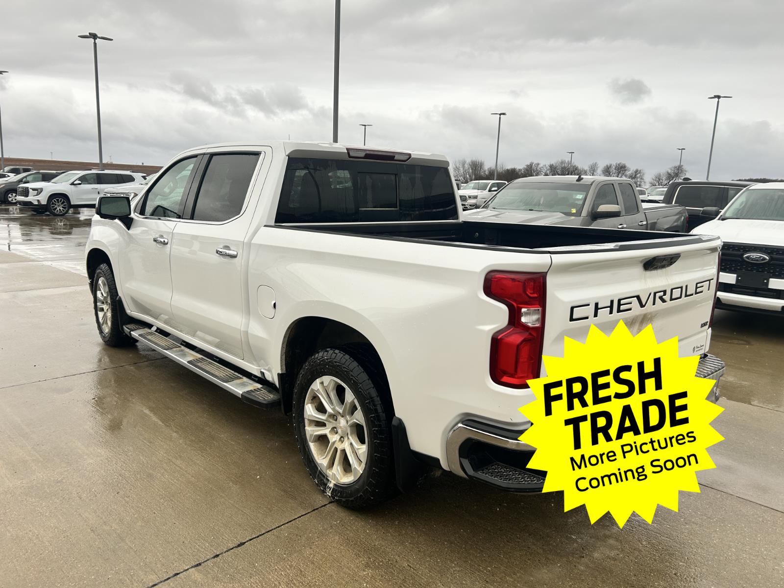 2023 Chevrolet Silverado 1500 LTZ photo 3