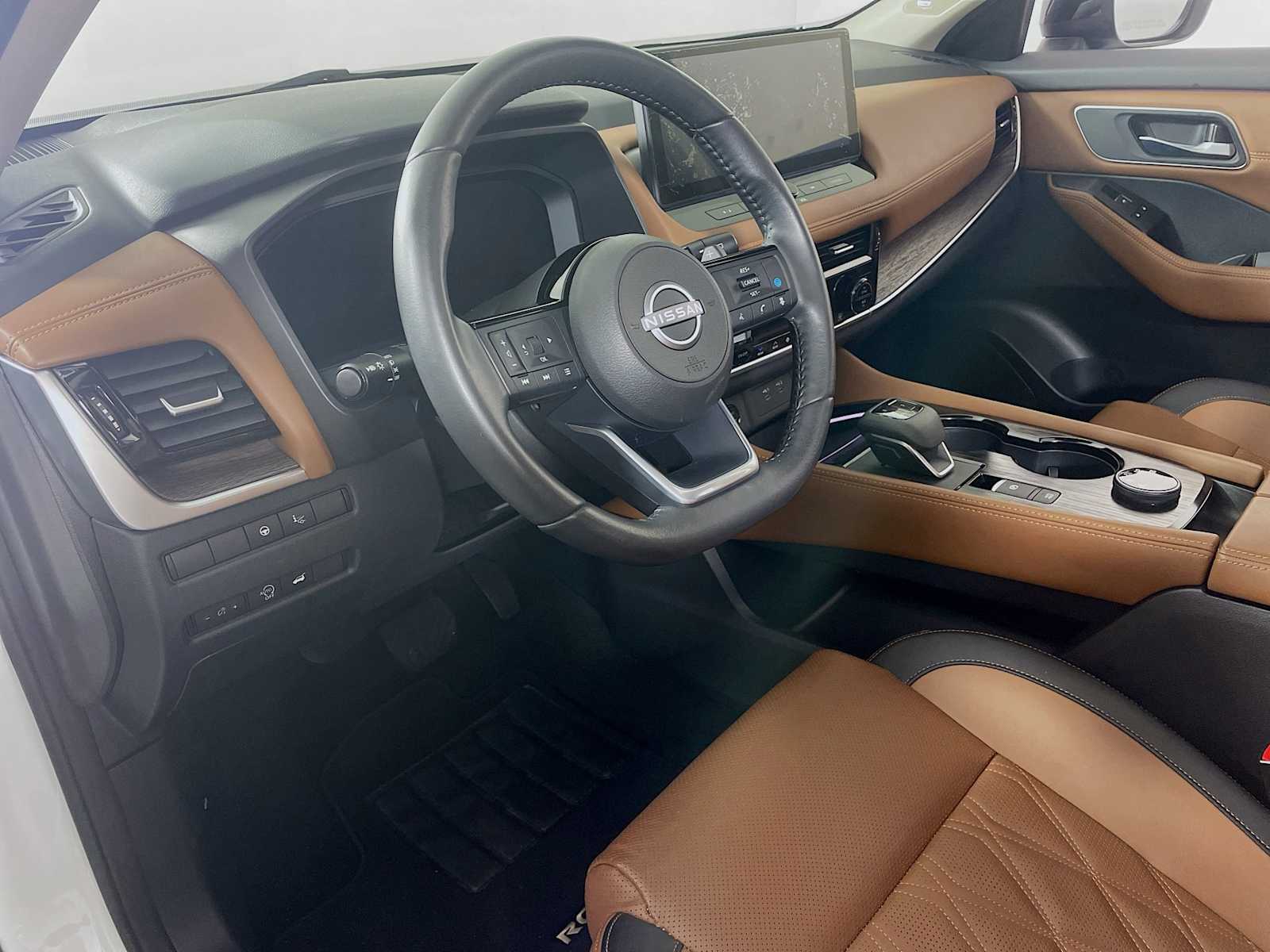 2024 Nissan Rogue Platinum photo 4