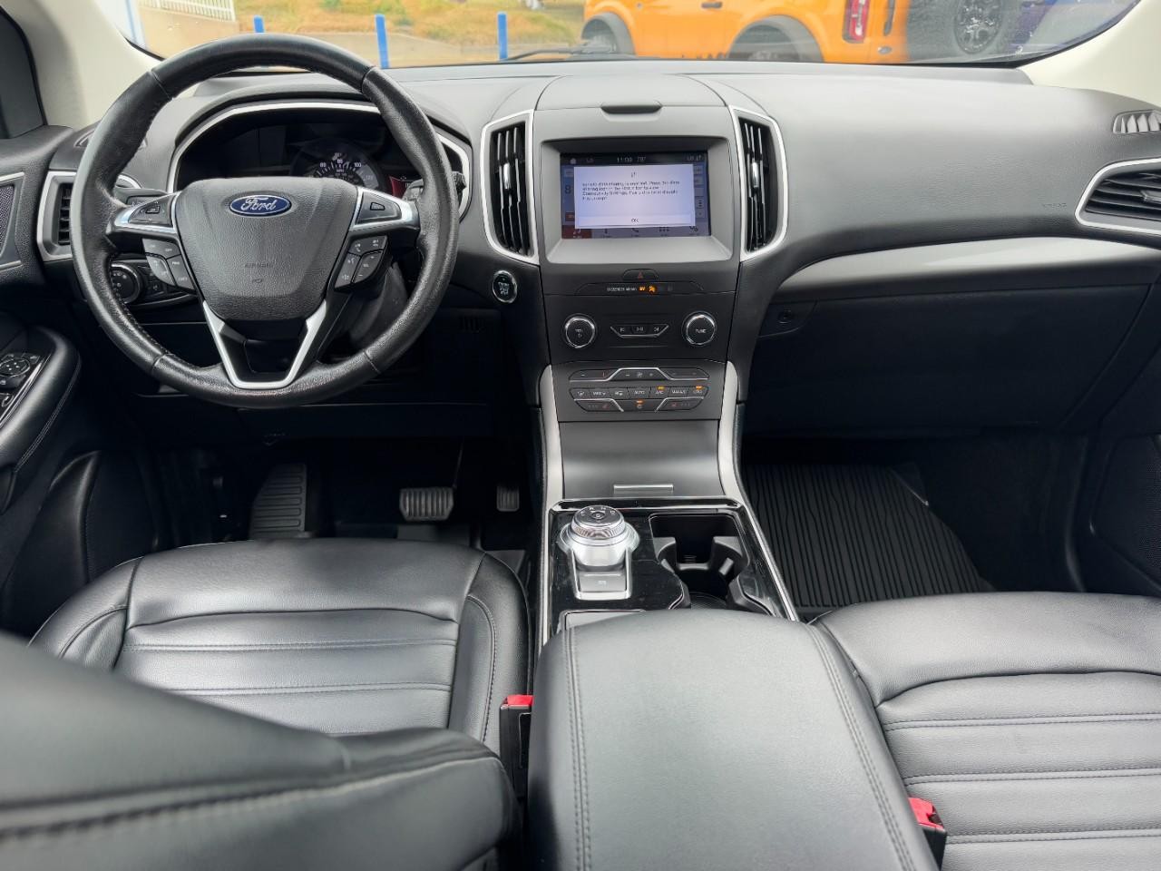 2019 Ford Edge SEL photo 11