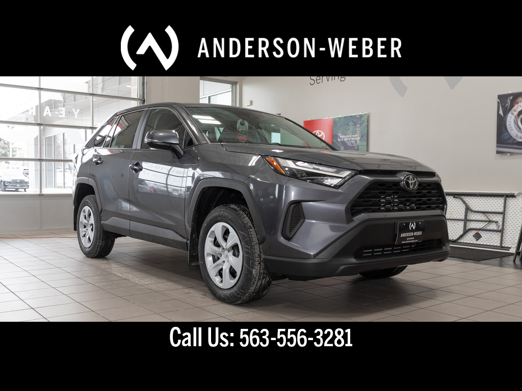 2025 Toyota RAV4 LE's photo