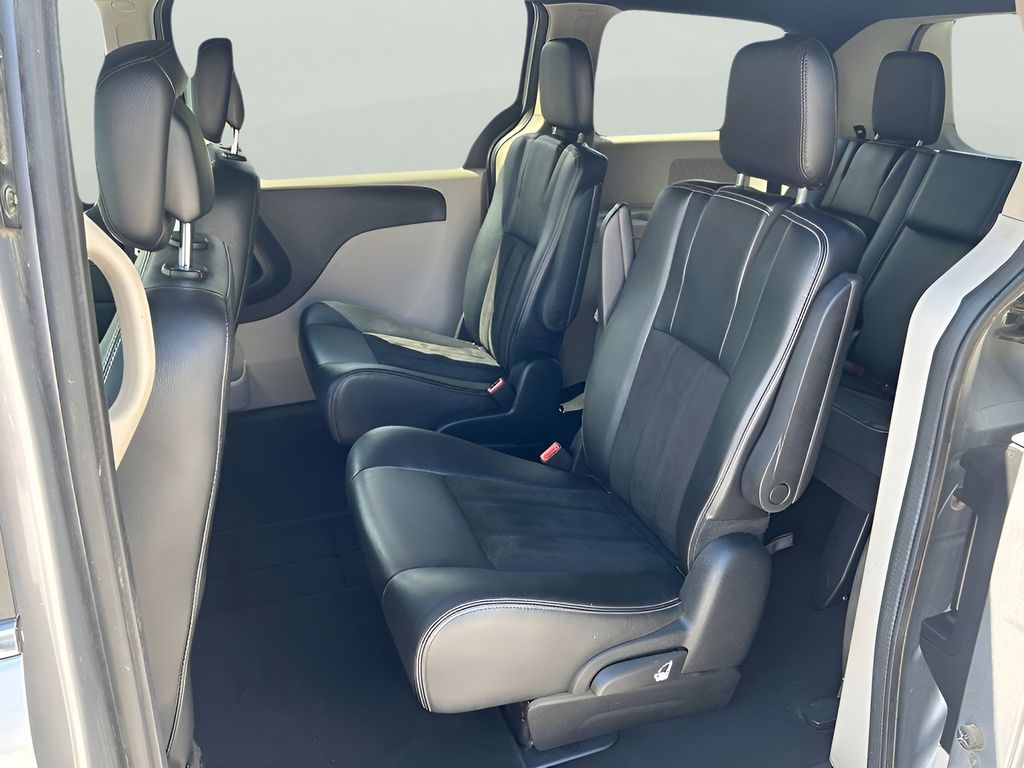 2019 Dodge Grand Caravan SXT photo 9