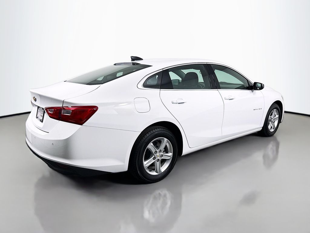 2024 Chevrolet Malibu LS photo 5