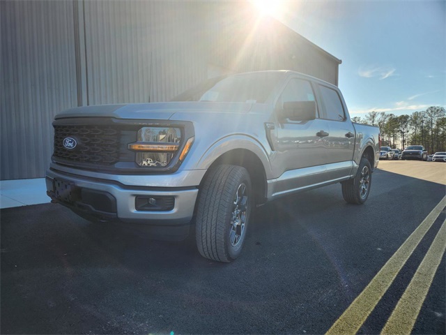 2025 Ford F-150 STX photo 4
