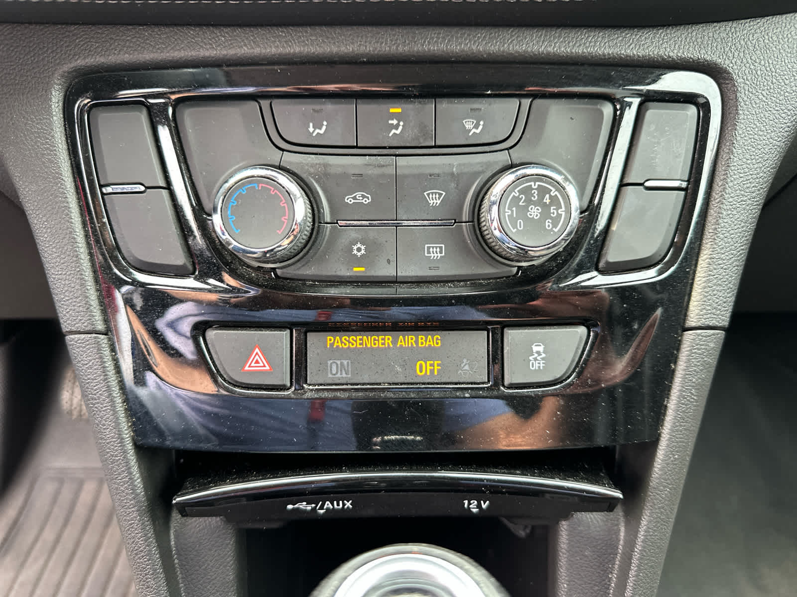 2017 Buick Encore Preferred photo 30