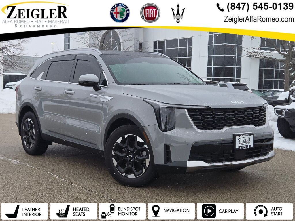 2025 Kia Sorento S's photo