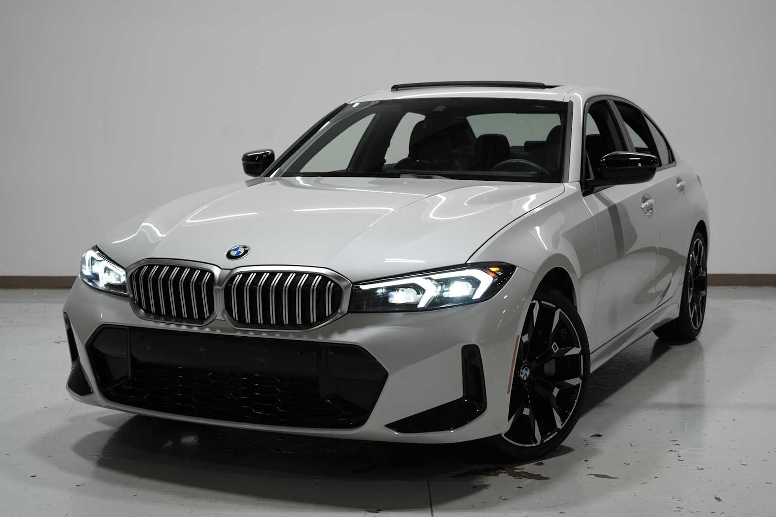 2025 BMW 3 Series 330i xDrive