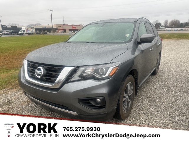 2018 Nissan Pathfinder SL's photo