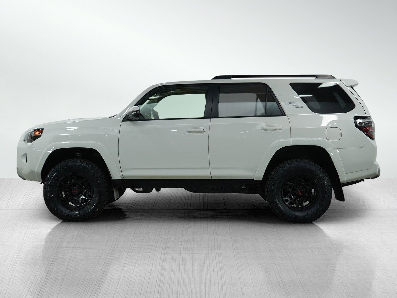 Used 2019 Toyota 4Runner TRD Off-Road Premium with VIN JTEBU5JR8K5699127 for sale in Bloomington, Minnesota
