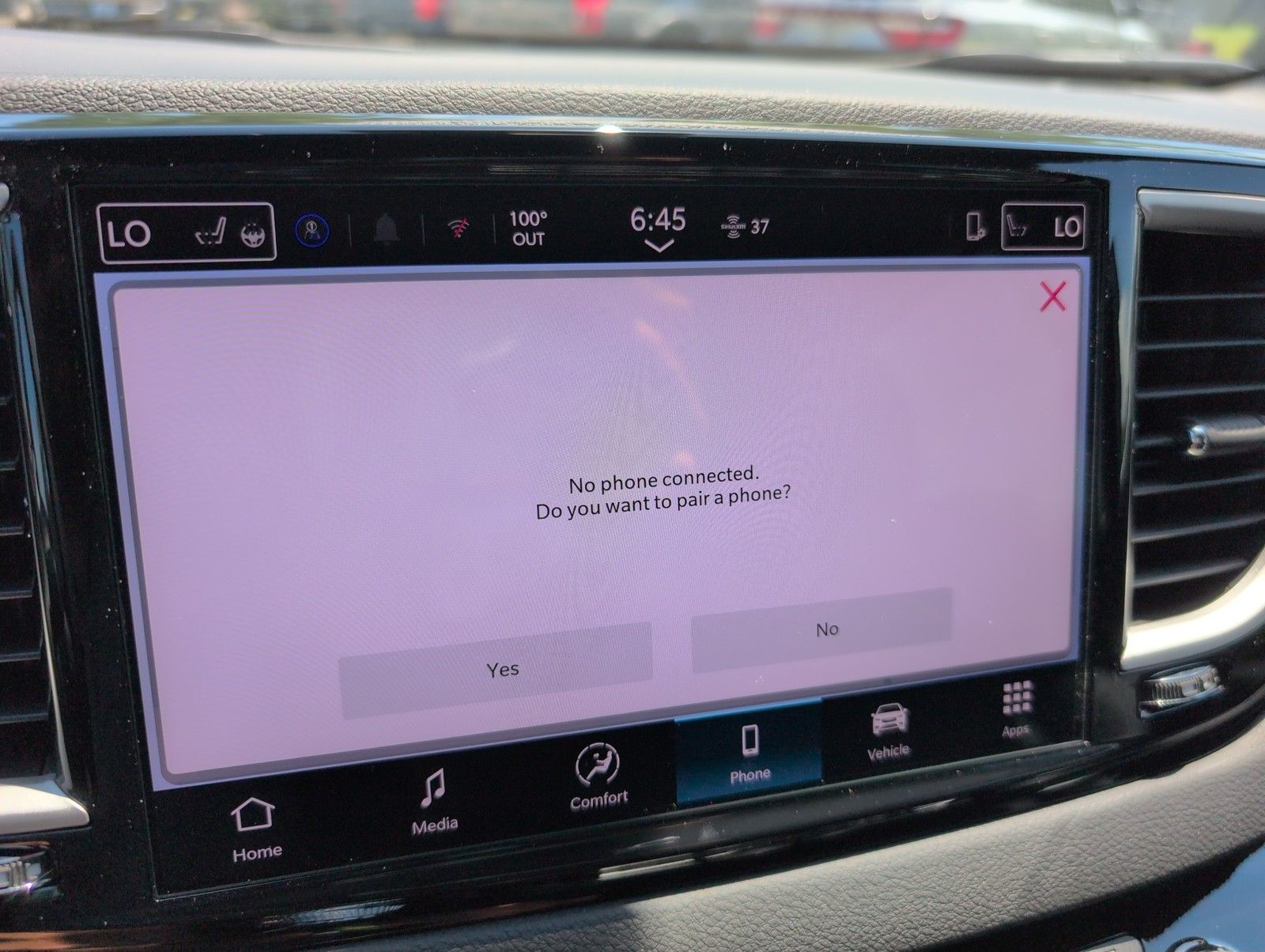 2025 Chrysler Voyager LX photo 17
