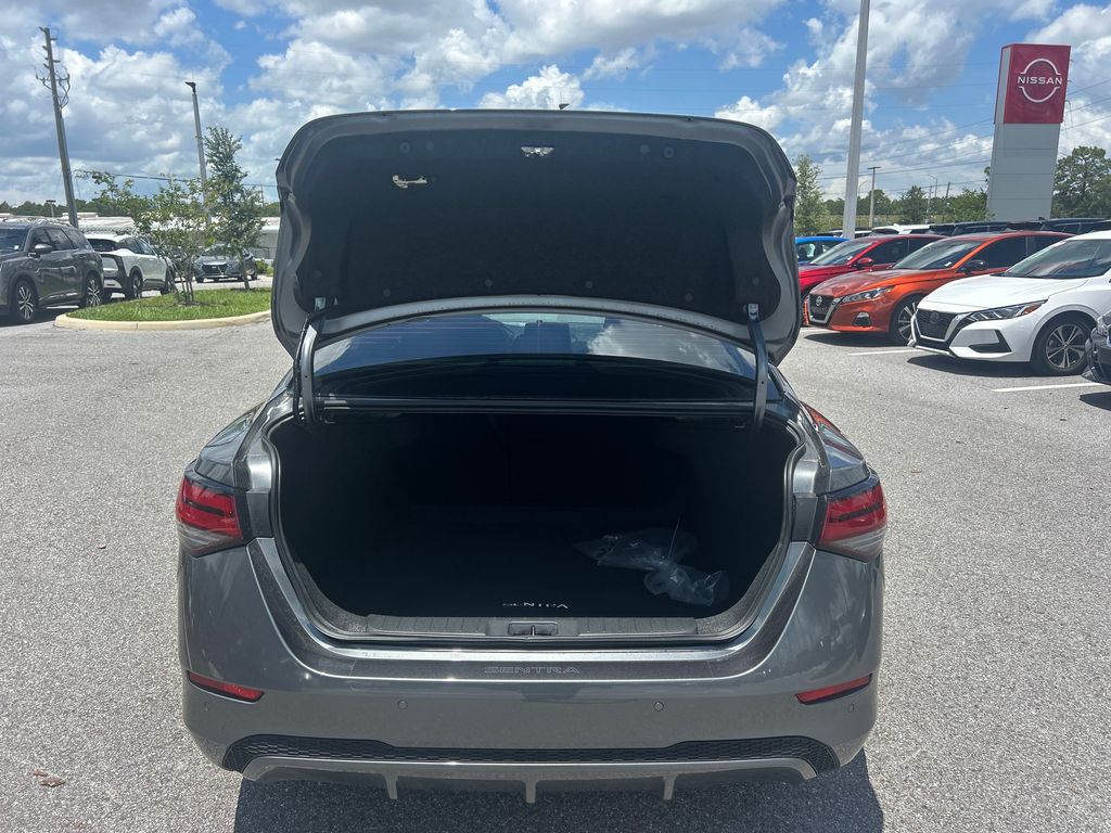 2025 Nissan Sentra SV photo 7