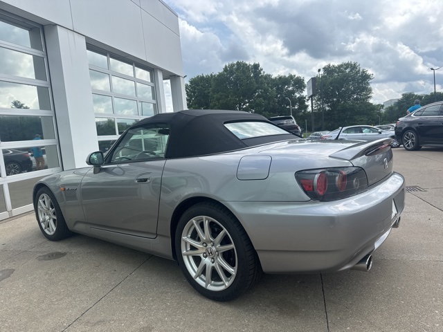2005 Honda S2000 Base photo 16
